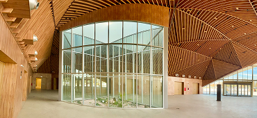 Interior del espacio Domuyo durante un evento